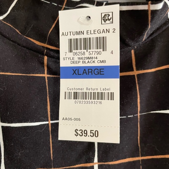 NEW Mockneck top - Picture 13 of 13